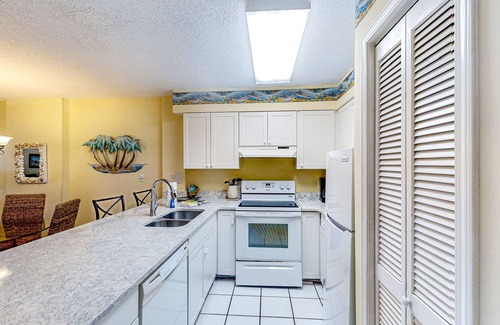 Fort Morgan Condo | Waterfront condo with pools, hot tub, tennis, & beach access
