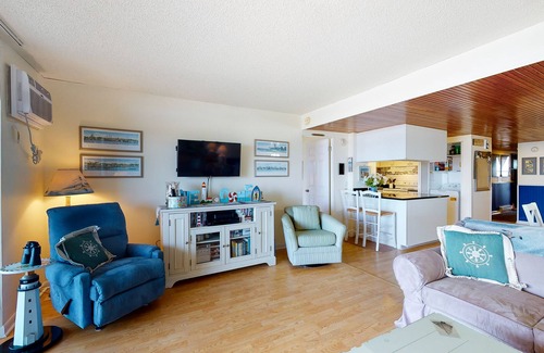 North Ocean City Condo | Waterfront condo with spacious balcony, W/D, & pool