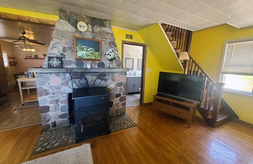Gills Rock Cottage | Waterfront Cottage Nestled in Picturesque Setting, Gills Rock