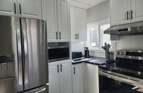 West Elgin House | Waterfront Cottage on Acreage