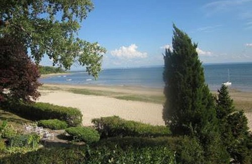 Fort Erie House | Waterfront Cottage on Crescent Beach, Fort Erie, ON
