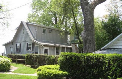 Fort Erie House | Waterfront Cottage on Crescent Beach, Fort Erie, ON