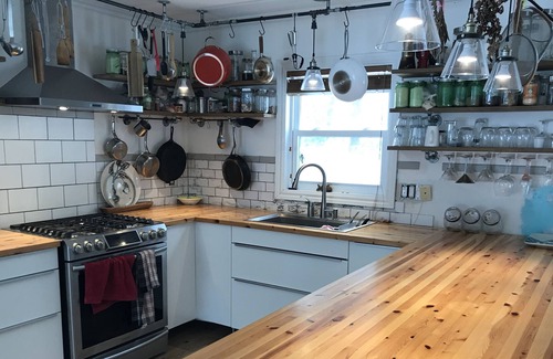 Messines House | Waterfront cottage with pick-your-own vegetable garden
