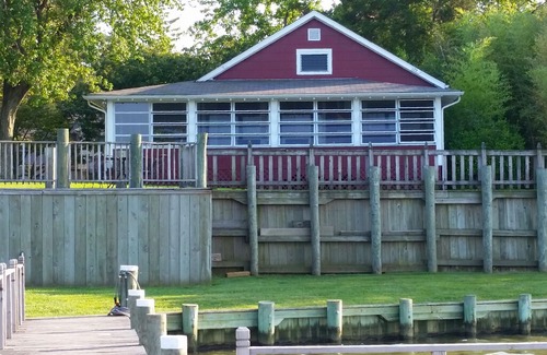 Cobb Island Cabin | WATERFRONT - Cranberry Cottage on Cobb Island, MD