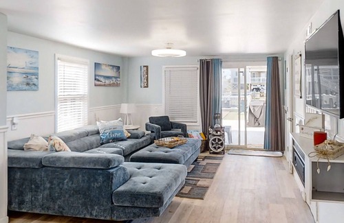 North Myrtle Beach House | Waterfront dog-friendly home with a kayak, & firepit - block from beach