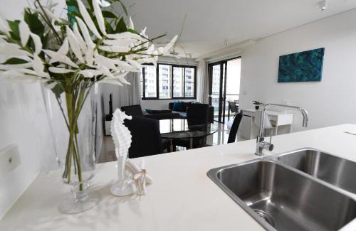 Darwin City Centre Apartment | WATERFRONT DARWIN TROPICAL GEM