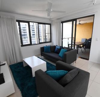 Darwin City Centre Apartment | WATERFRONT DARWIN TROPICAL GEM