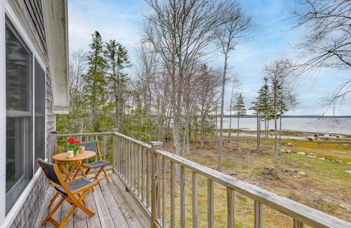 Deer Isle Apartment | Waterfront Deer Isle Apartment with Fire Pit