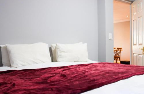 Knysna Central Apartment | Waterfront Delight