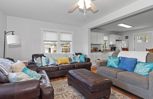 Waterford House | Waterfront Escape- 3BR Coastal Cottage w/Boat Launch & Near Niantic Main Street