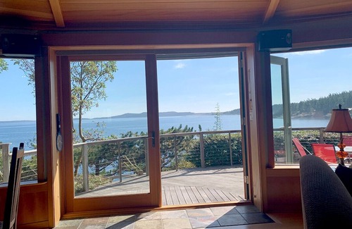 Friday Harbor House | Waterfront Escape with Hot Tub