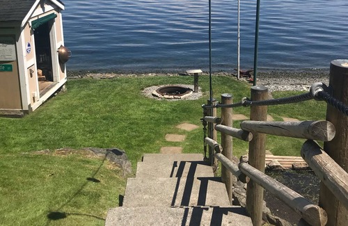 South Colby House | Waterfront Family Friendly Beach House