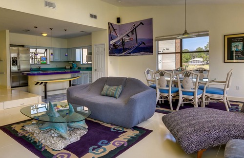 Fort Walton Beach House | Waterfront Fort Walton Beach Home w/ Kayaks & Deck