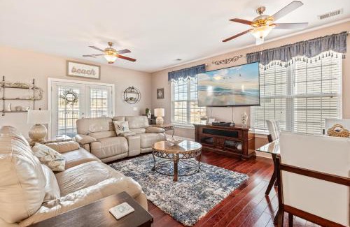 North Myrtle Beach House | Waterfront Galore