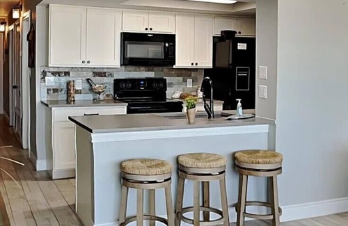 Rockport House | Waterfront Gem - Beautiful 1BR/1BA Condo with Breathtaking Bay Views