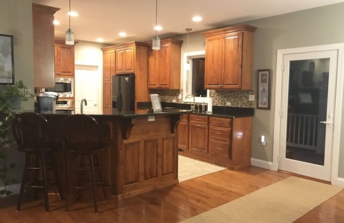 Dameron House | Waterfront Getaway-Beach, Canoe and Boat Dock!