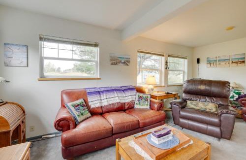 Warrenton House | Waterfront Getaway on 10 Acres Near Sunset Beach!