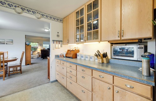 Warrenton House | Waterfront Getaway on 10 Acres Near Sunset Beach!