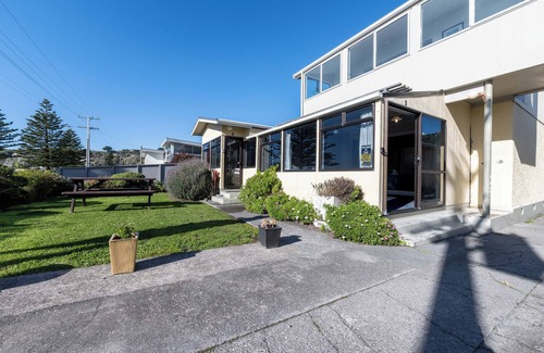 Kaikoura Apartment | Waterfront | Great Views | Affordable | Unit 3