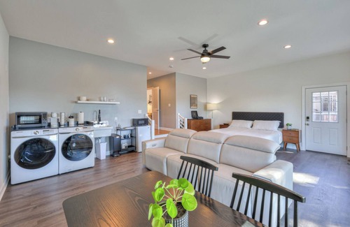 Charlotte Park Apartment | Waterfront Guest House Suite, River Views 15 minutes from Downtown! Pet Friendly