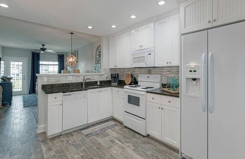 Indian Rocks Beach Condo | Waterfront, Harbourside, Water Park, Beach, #5520
