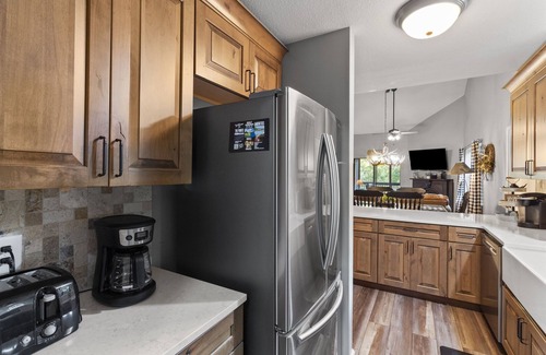 Table Rock Condo | Waterfront Hideaway~Luxury Corner Lakeview~Pools