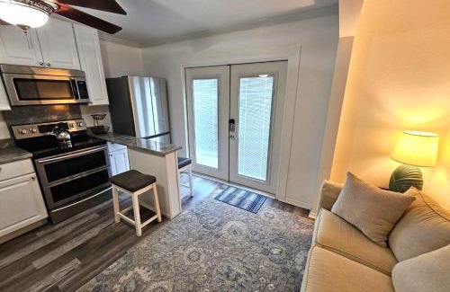 Intracoastal Homes House | Waterfront hideaway on the canal