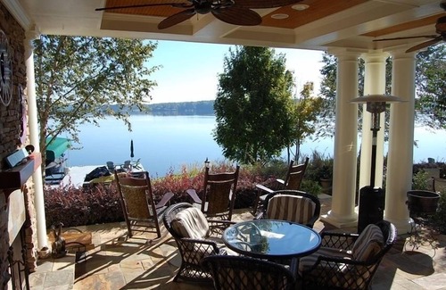 Lake Oconee House | Waterfront Home at Lake Oconee with Pool, Spa, and private dock