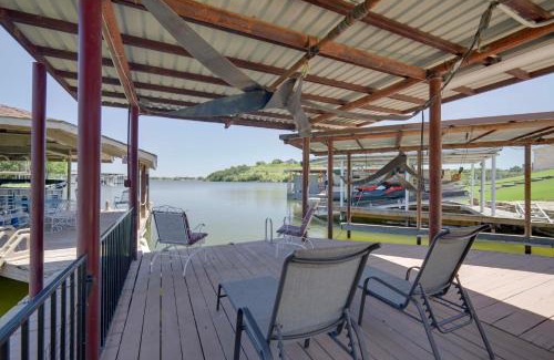 Granbury House | Waterfront Home on Private Lake Granbury Cove