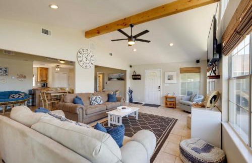 Granbury House | Waterfront Home on Private Lake Granbury Cove