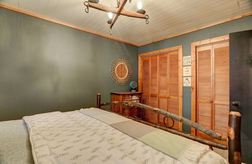 Blue Ridge House | Waterfront home on Sisson Lake with hot tub, firepit, great deck, & game room