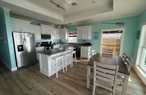 Grand Isle House | Waterfront Home w/400' Fishing Pier. Crab & Fish off the Pier w/Boat Access.