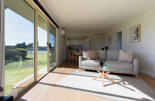Low Head House | Waterfront Home with a View and Deck