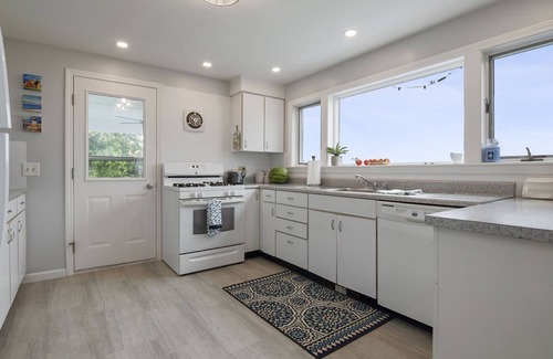 Narragansett House | Waterfront Home with Beautiful Views on Harbor Island