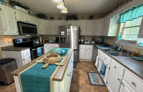Gautier House | Waterfront home with 3 bedrooms 2 bathrooms and lots of amenities!