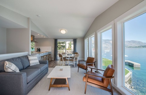 Chelan House | WATERFRONT HOME WITH PRIVATE DOCK AND BOAT LIFTnSTR # 00536