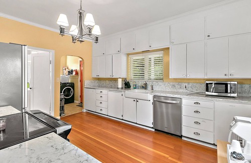Burley House | Waterfront home with a firepit, kayaks, grill, & a private washer/dryer