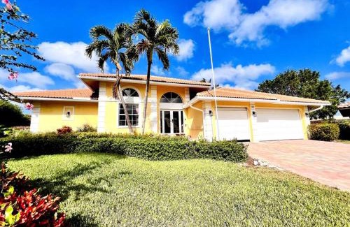 Marco Island House | Waterfront Home With Heated Pool/Jacuzzi and only 1mile to beach