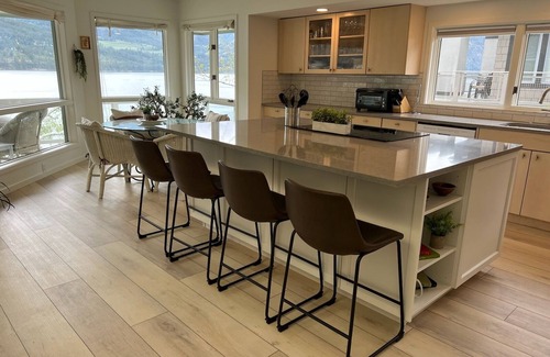 Wapato Point House | Waterfront home with Wapato Point Amenities, Lake Chelan, Manson