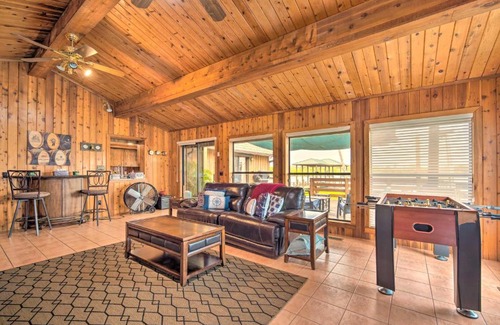 Homosassa House | Waterfront Homosassa Family Getaway with Dock!
