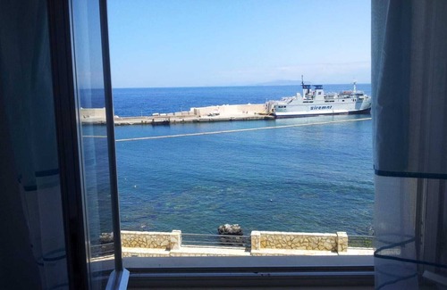 Marettimo House | Waterfront House