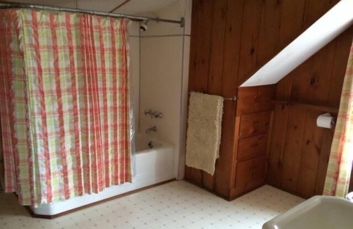 Old Lyme Cottage | Waterfront House On Gorgeous Old Lyme Shores Beach - Sleeps 7 +
