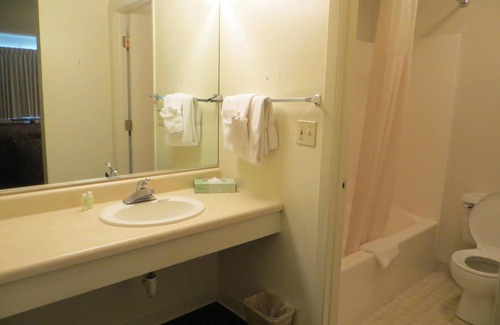 Mackinaw City Hotel | Waterfront Inn - Mackinaw City
