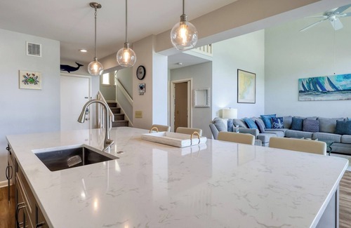 Hilton Head Island Condo | WATERFRONT LUXURY VILLA WITH DOCK, BEACH & PET-FRIENDLY HILTON HEAD