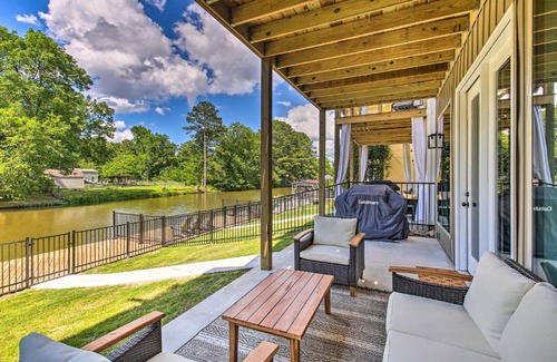 Lake Hamilton House | Waterfront Lake Hamilton Home Dock and Grill!