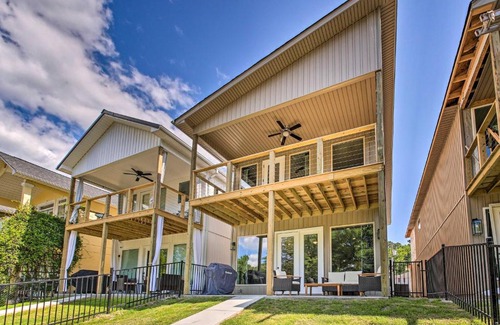 Lake Hamilton House | Waterfront Lake Hamilton Home Dock and Grill!