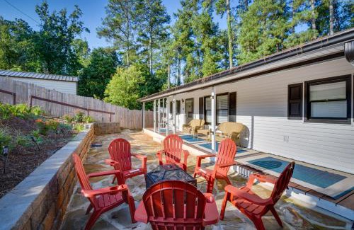 Townville House | Waterfront Lake Hartwell Vacation Rental with Dock!