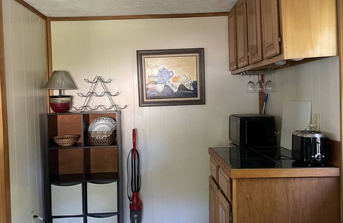 Fort McCoy Cottage | Waterfront Lake Kerr Cottages- McDade * Newly Remodel *