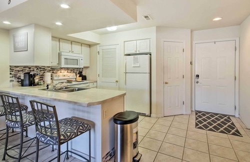 Lakeland Condo | Waterfront Lake Ozark Condo with Boat Slip!