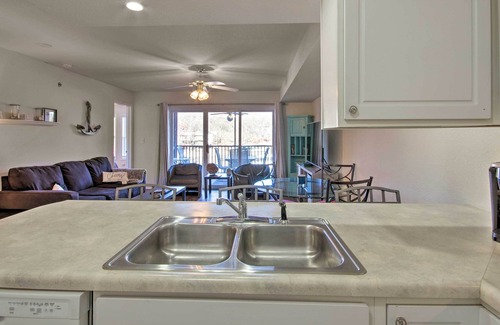 Lakeland Condo | Waterfront Lake Ozark Condo with Boat Slip!